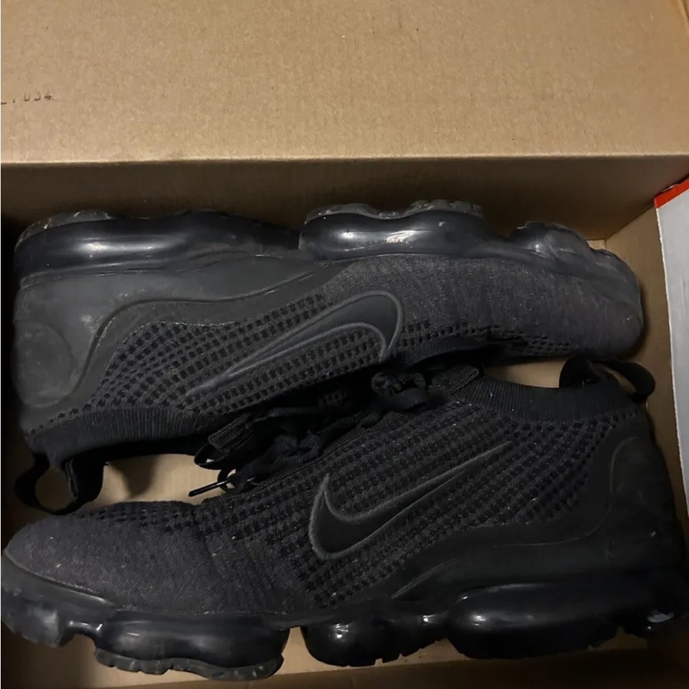 Nike vapormax black amazing condition